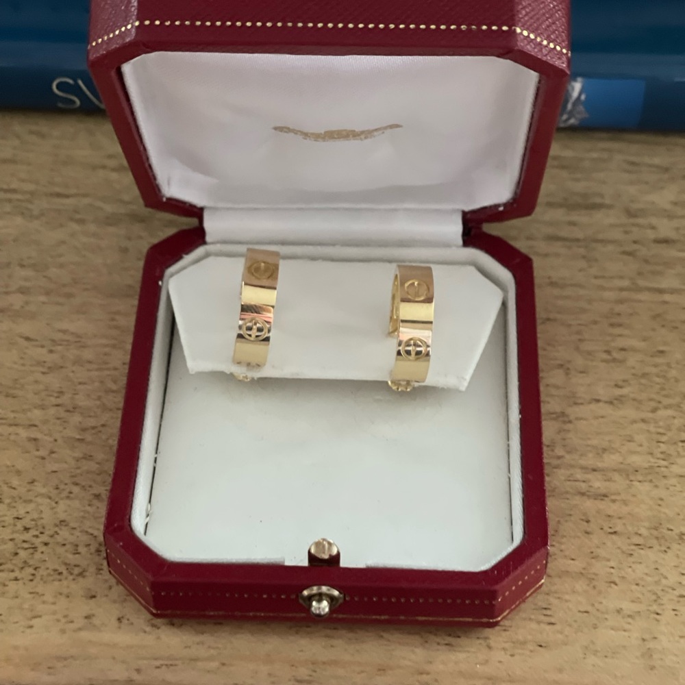 Cartier love